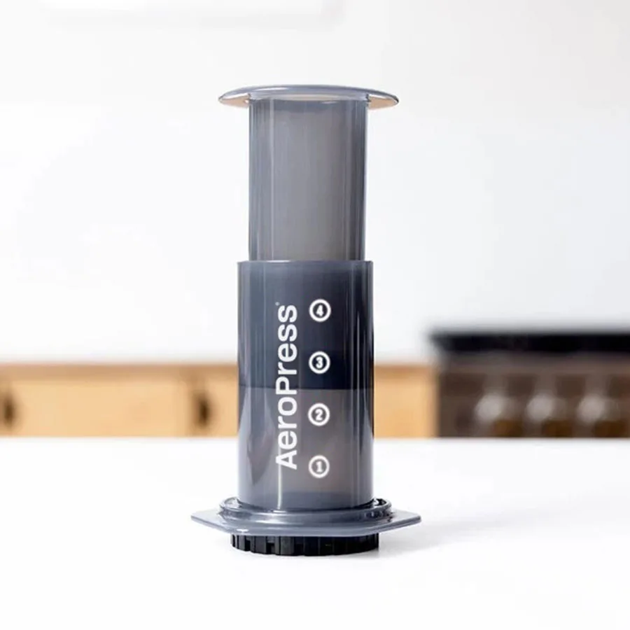 AeroPress Original sobre la encimera de una cocina