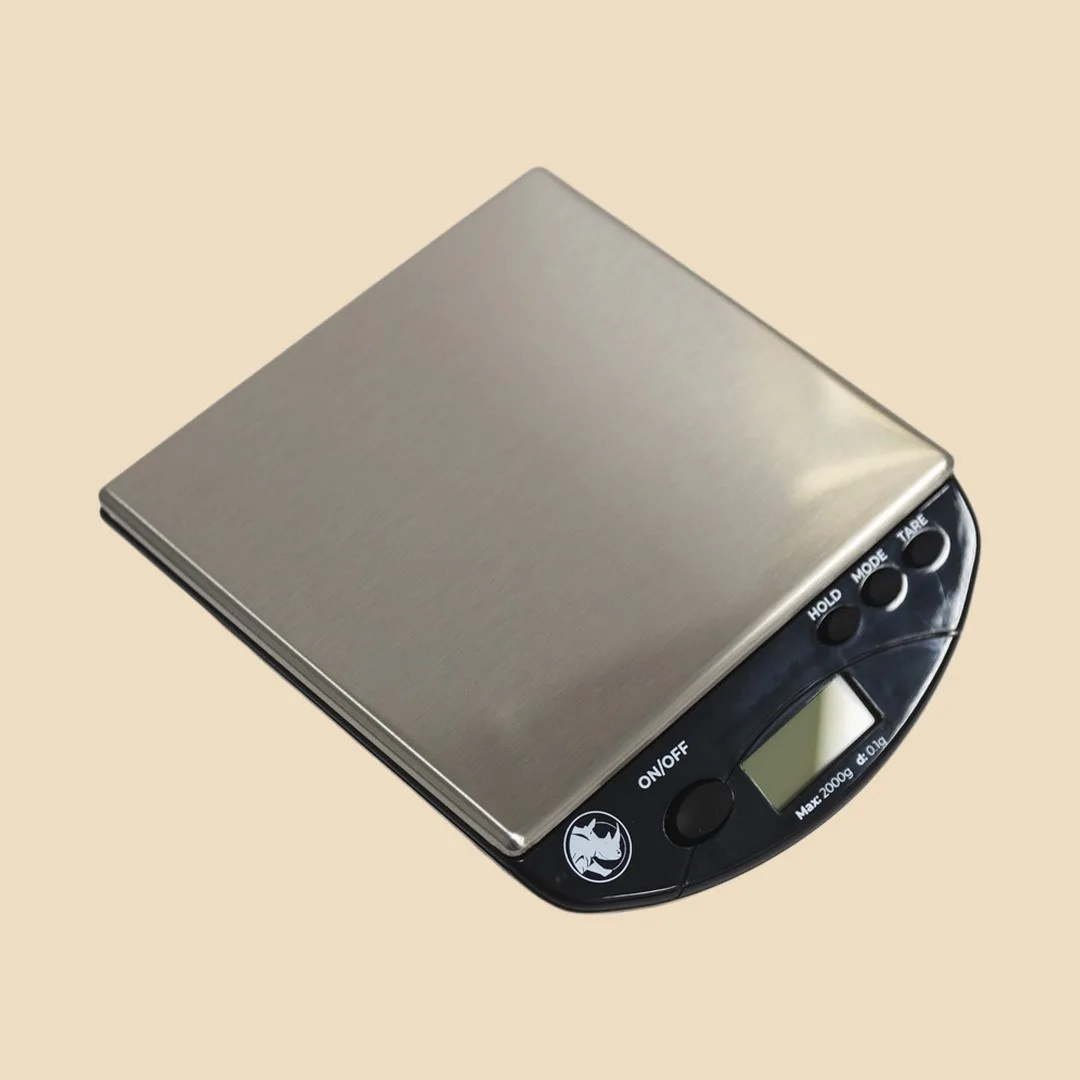 Rhino Bench Scale RCGPORT2KG vista en diagonal para mostrar la plataforma de acero