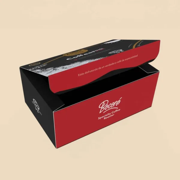 Caja de regalo de Boconó abierta y vista desde arriba, con las bolsas de café colocadas dentro.