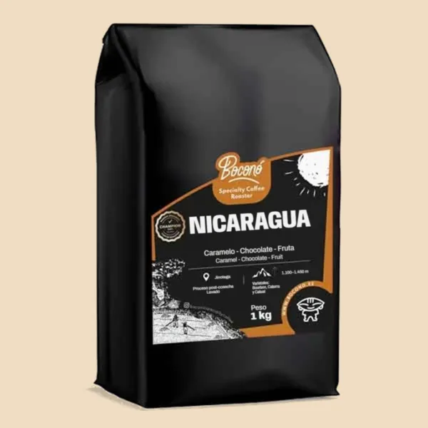 Bolsa negra de 1 kg de Boconó con la etiqueta de Nicaragua, de Jinotega, entre 1.100 y 1.450 metros, lavado, y sus notas de cata: caramelo, chocolate y fruta.