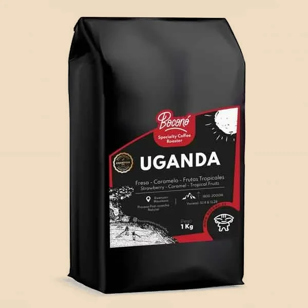 Bolsa negra de 1 kg de Boconó con la etiqueta de Uganda y las notas de cata impresas al frente.