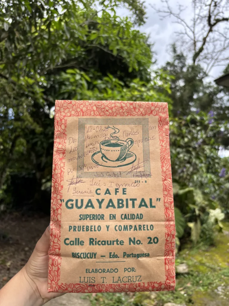 Bolsa antigua de Café Guayabital elaborado por Luis T. Lacruz, Biscucuy, estado Portuguesa, Venezuela