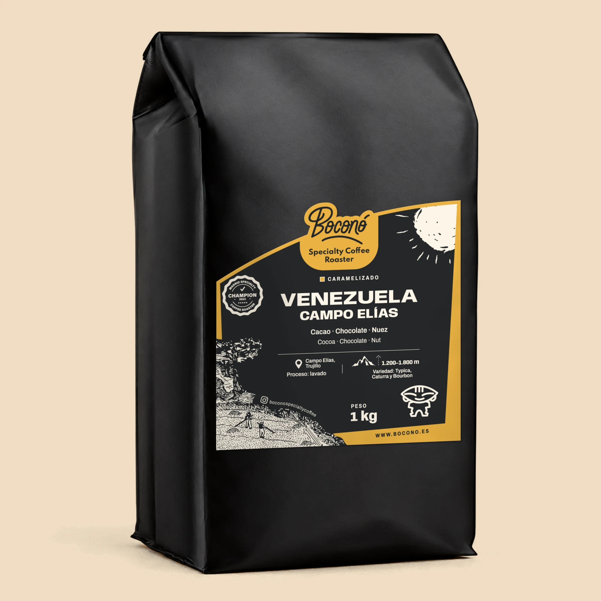 Bolsa negra de 1 kg de Boconó con la etiqueta de Venezuela Campo Elías lavado, de Campo Elías (Trujillo), entre 1.200 y 1.800 m, con el marco miel del perfil caramelizado y sus notas de cata: cacao, chocolate y nuez.